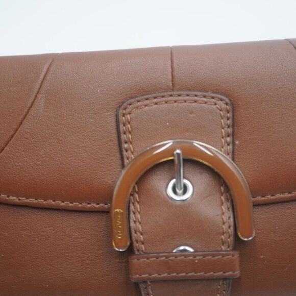 Coach Wallet in Chestnut belt style Buckle Closure sleek elegant design - Picture 7 of 10